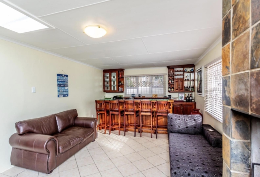 6 Bedroom Property for Sale in Bonnie Doone Eastern Cape